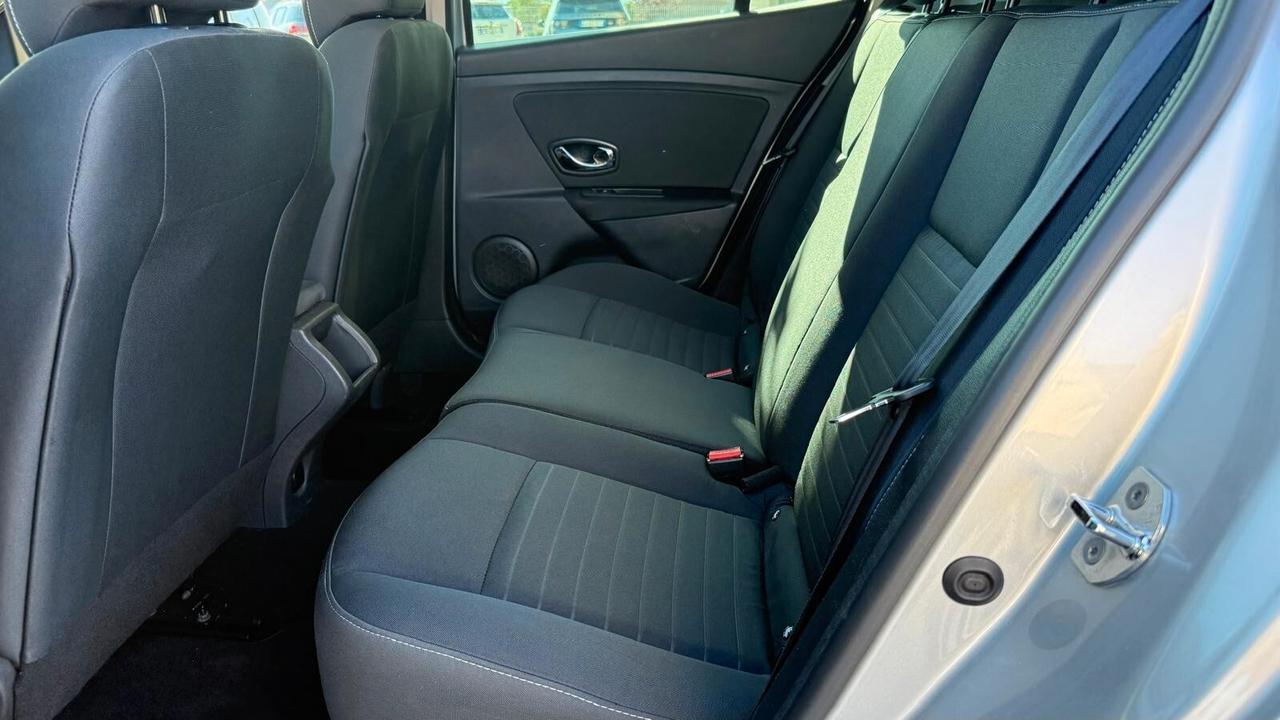 Renault Megane Mégane 1.5 dCi 110CV EDC Limited