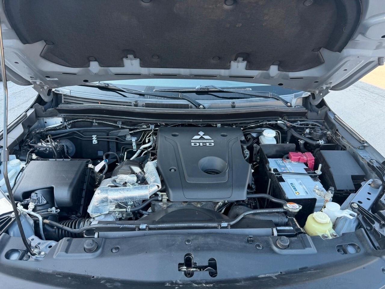 Mitsubishi L200 2.3 D Double Cab 4x4 Super Select P2 Intouch Intense