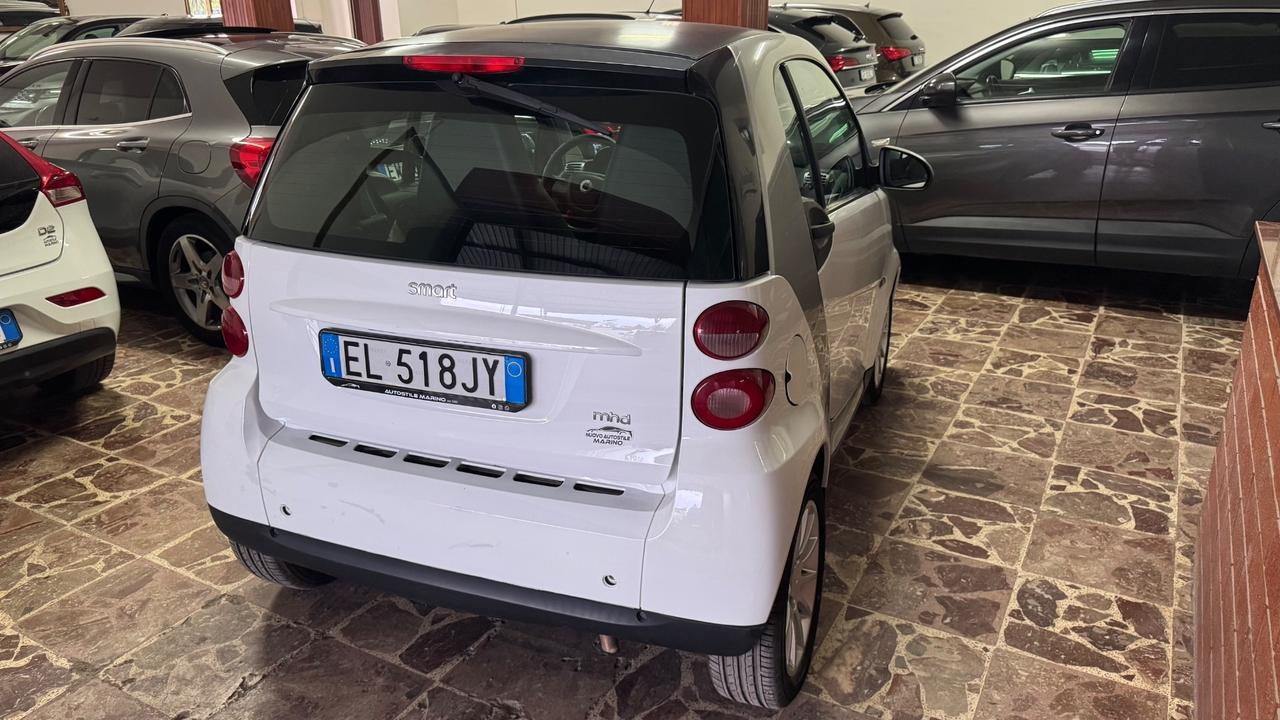 Smart ForTwo 1000 52 kW MHD coupé passion