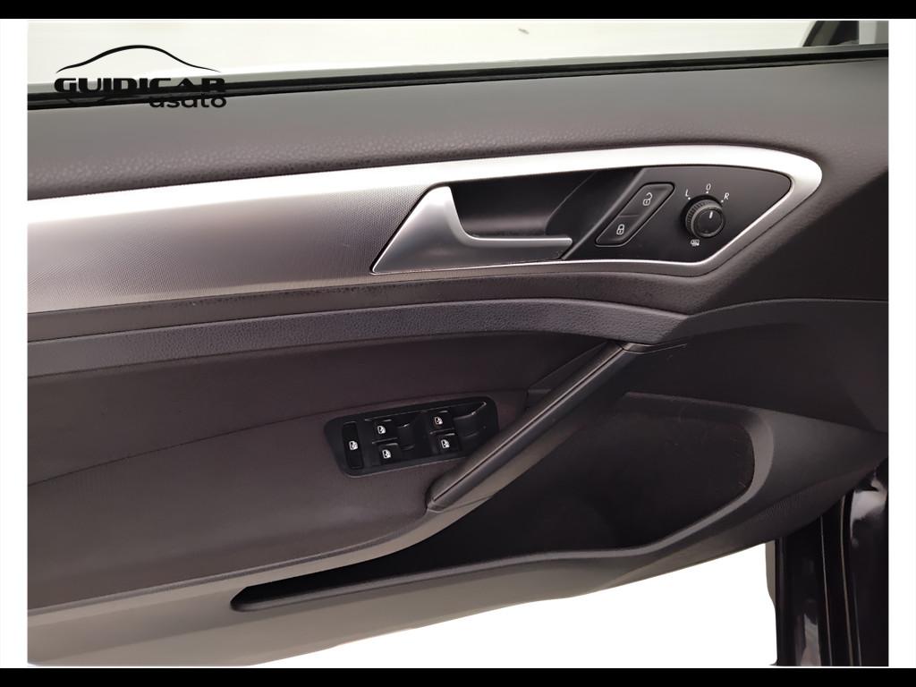 VOLKSWAGEN Golf VII 2017 5p - Golf 5p 1.6 tdi Trendline 90cv