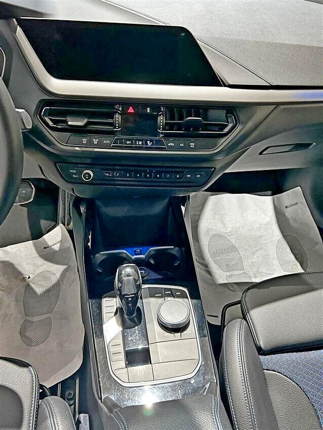 Bmw 116 116d 5p. Msport