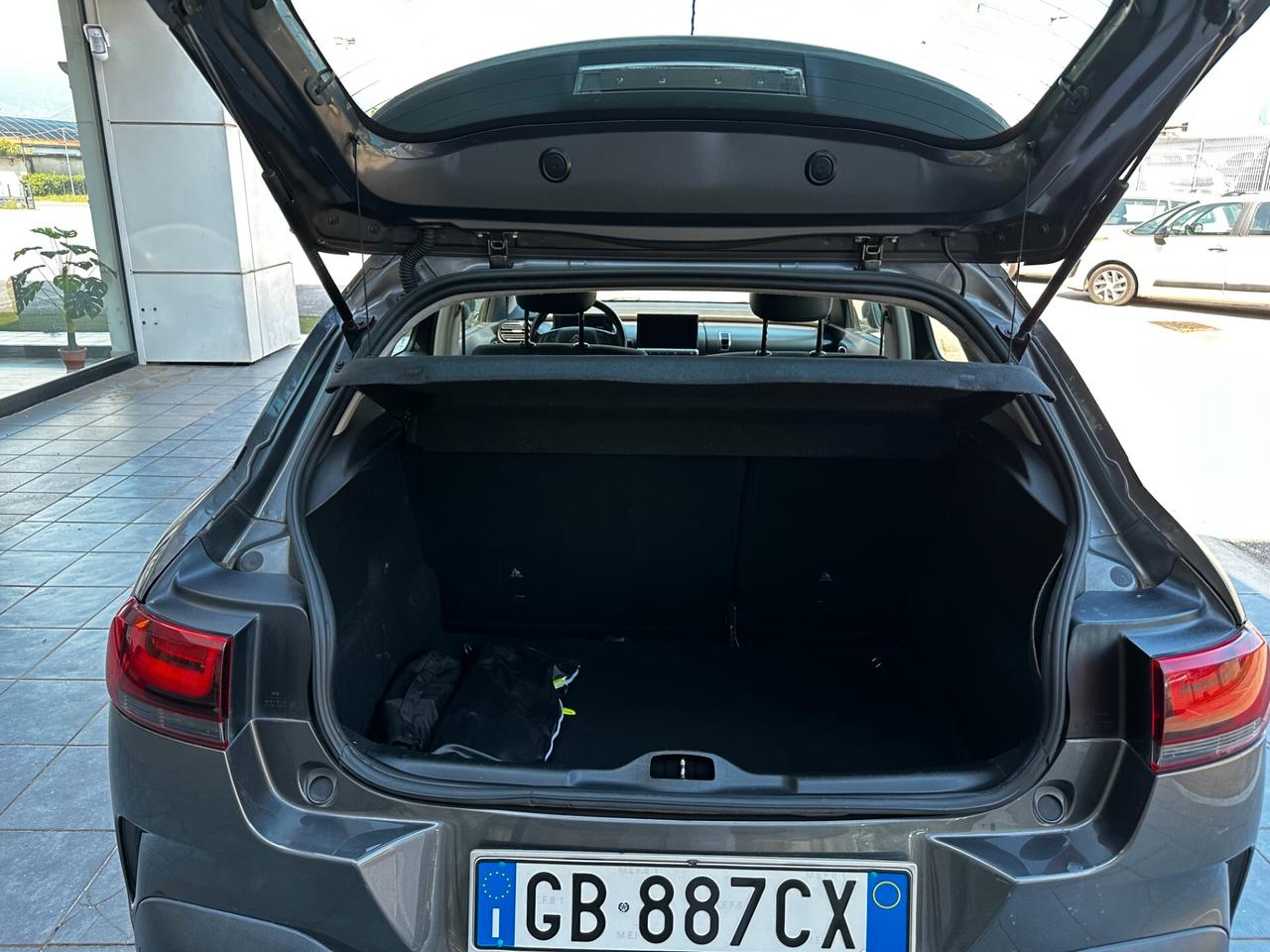 Citroen C4 Cactus BlueHDi 100 S&S Shine Pack
