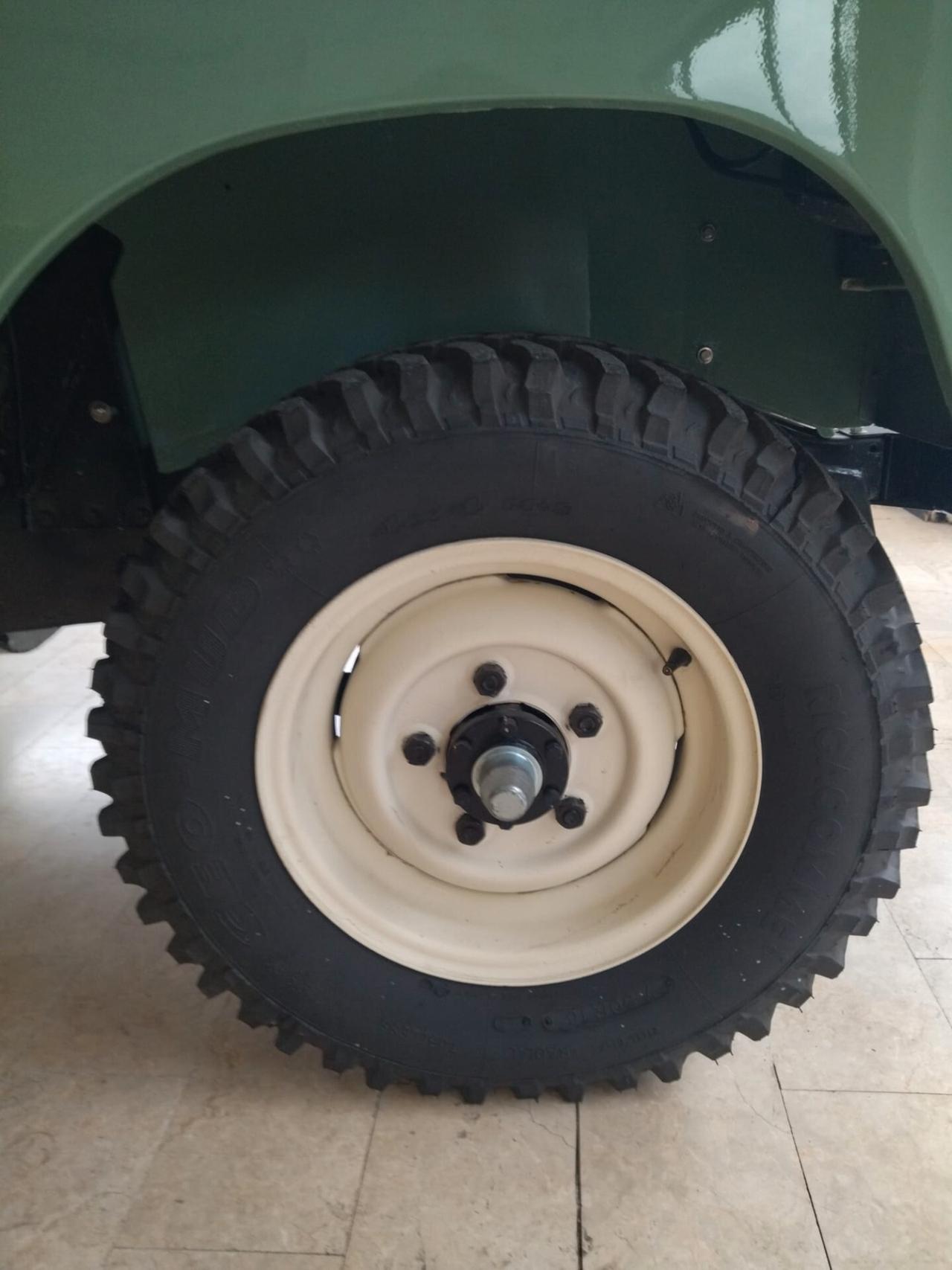 Land Rover Defender PICK-UP COMPLETAMENTE RESTAURATO