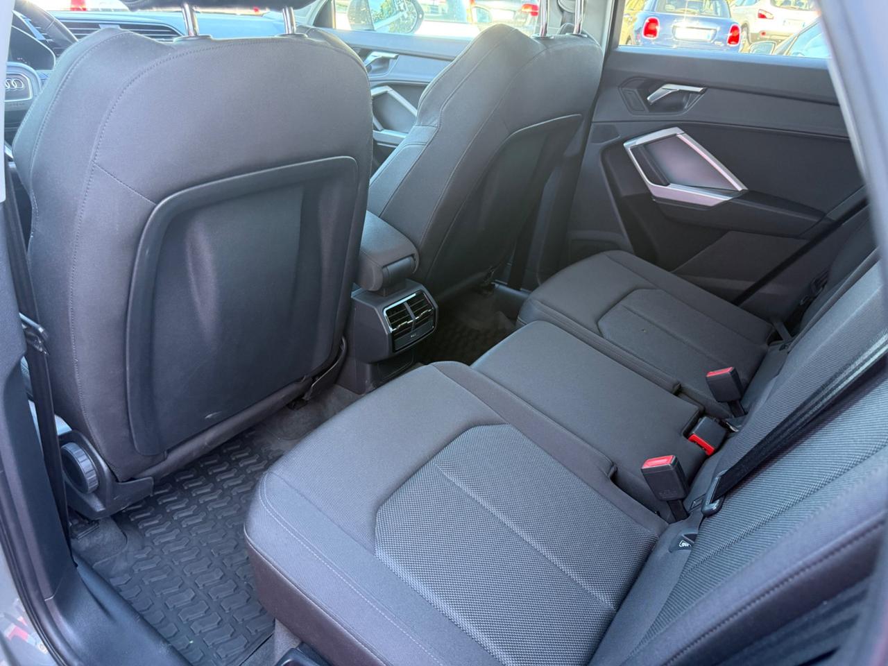 Audi Q3 35 TDI quattro Business Advanced