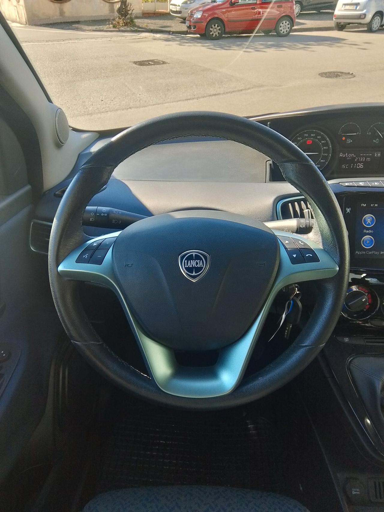 Lancia Ypsilon 1.0 FireFly 5 porte S&S Hybrid Gold Plus