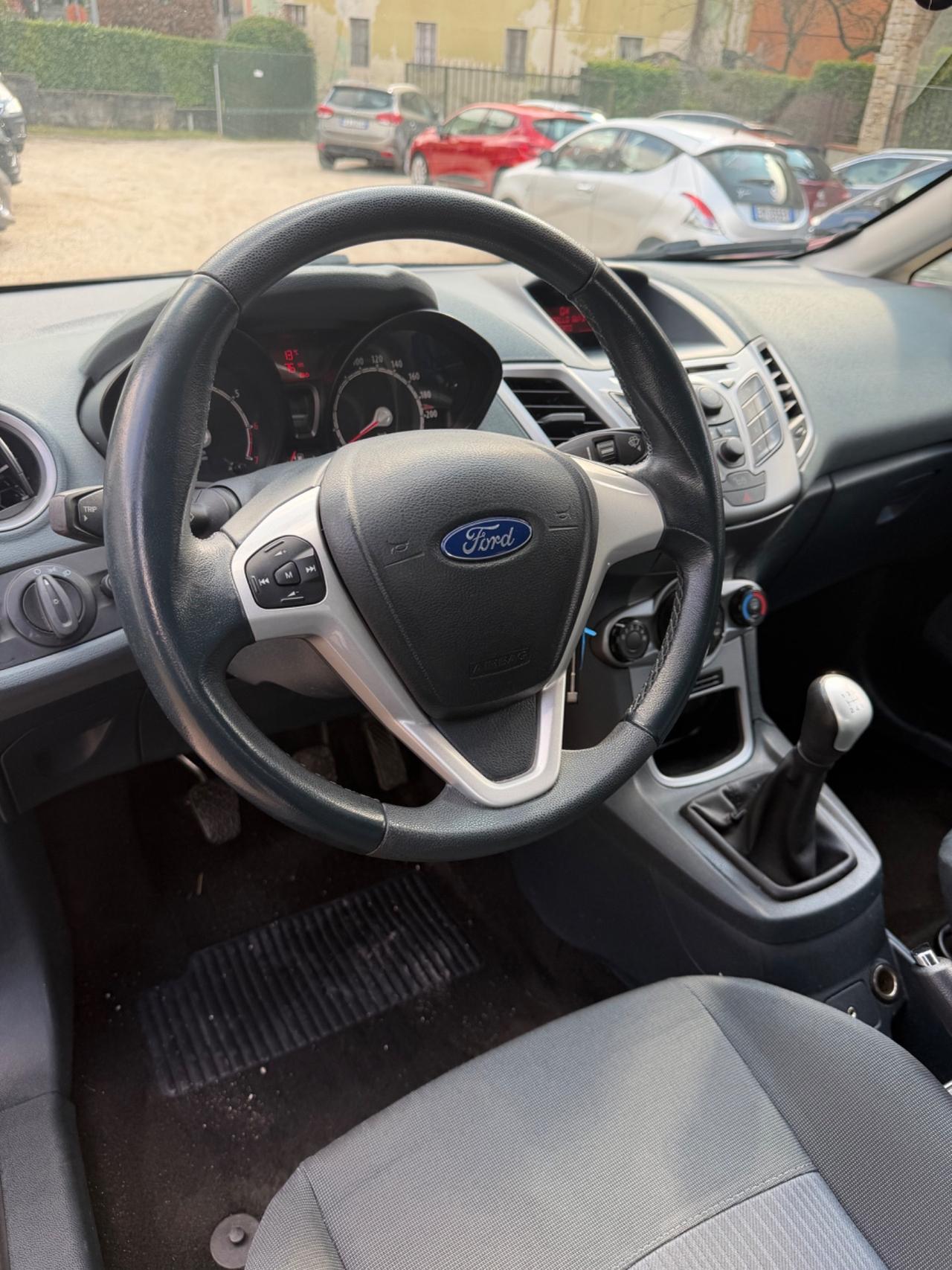 Ford FIESTA 1.2 82 CV 5P TITANIUM NEOPAT KMCERT GARANZ UNICOPR