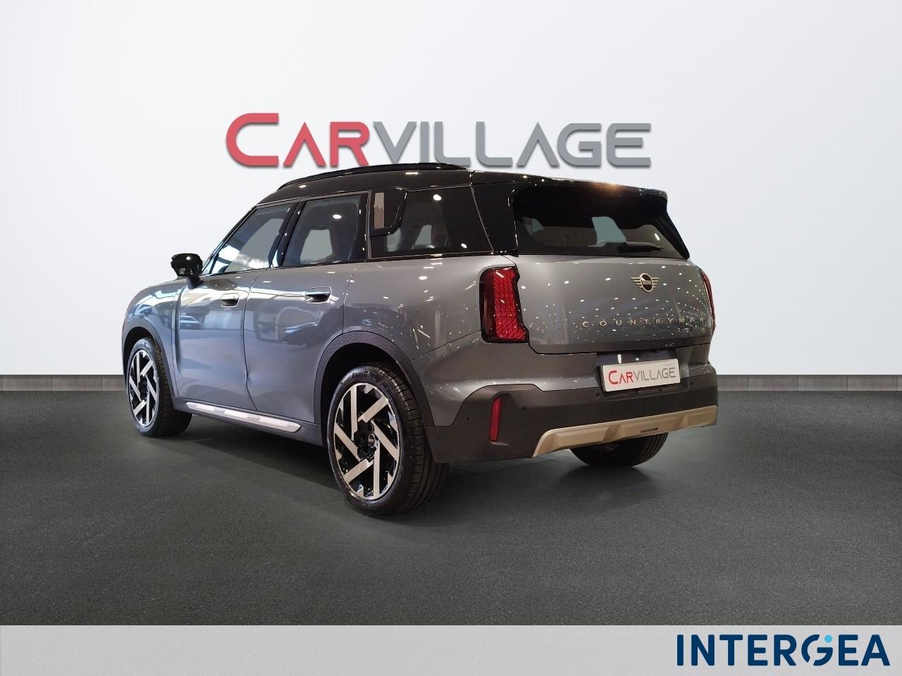 MINI Mini Countryman 2.0 48V D Favoured auto