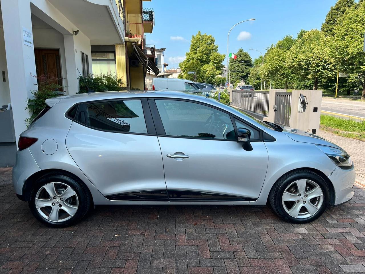 Renault Clio 1.2 75CV 5 porte Live