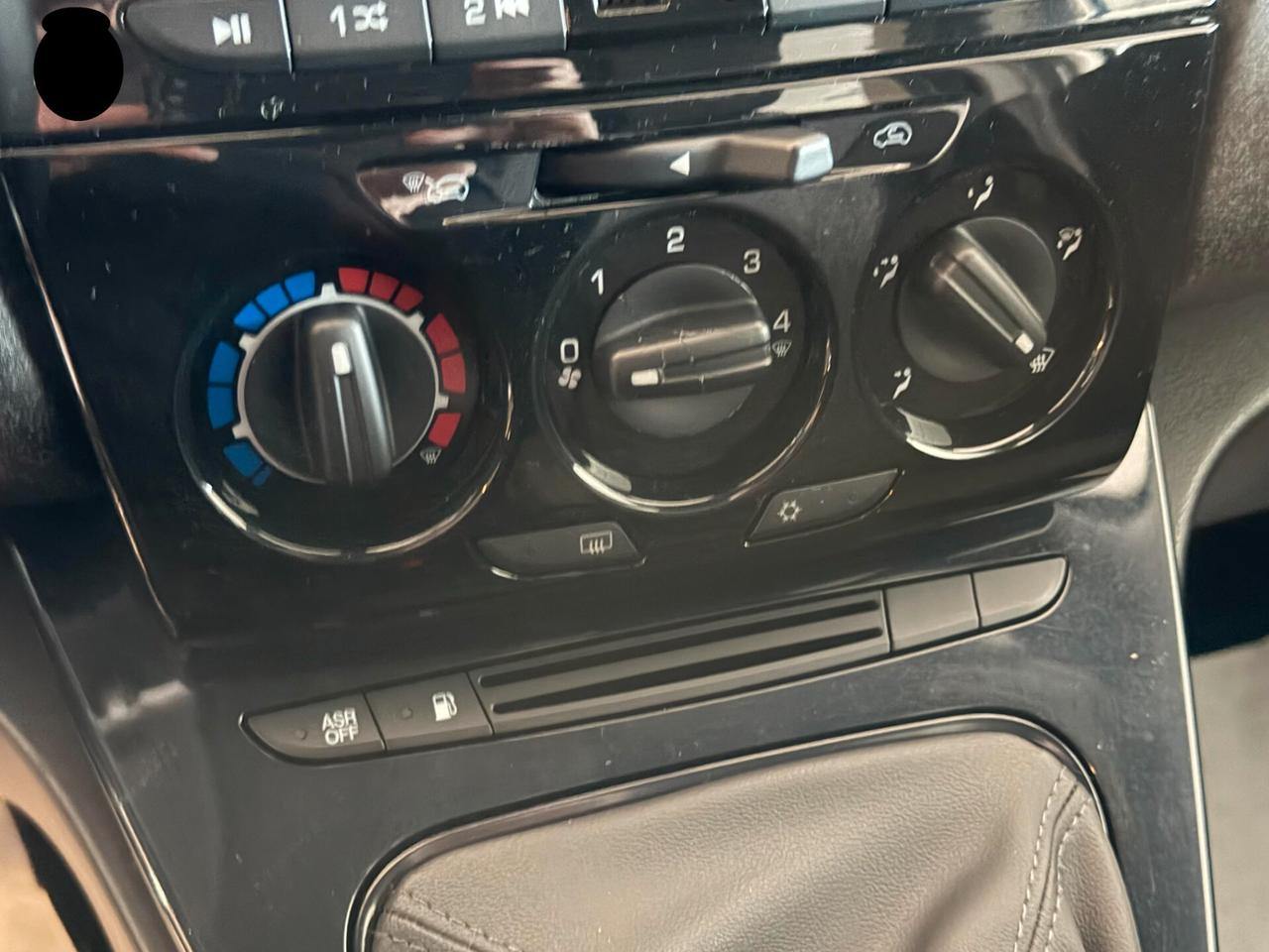 Lancia Ypsilon 1.2 69 cv. EcoChic SILVER (Imp. GPL)