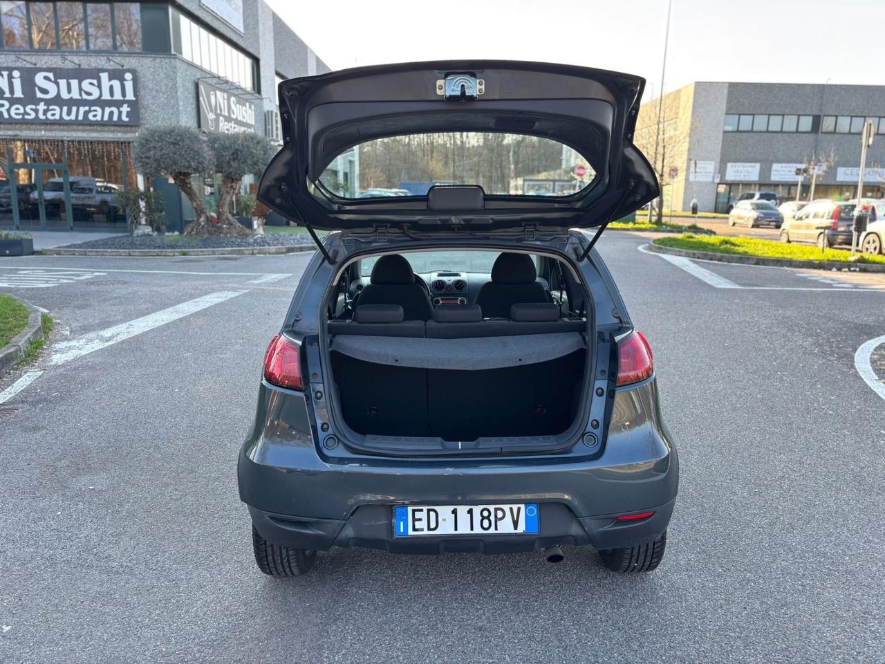 Mitsubishi Colt 1.1 12V 3p. Invite