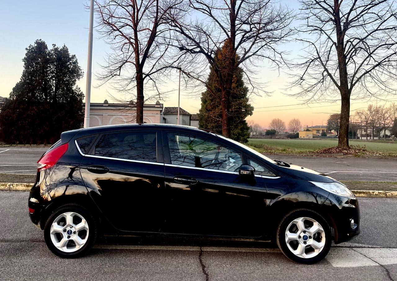 Ford Fiesta 1.4 5 porte Bz.- GPL Titanium
