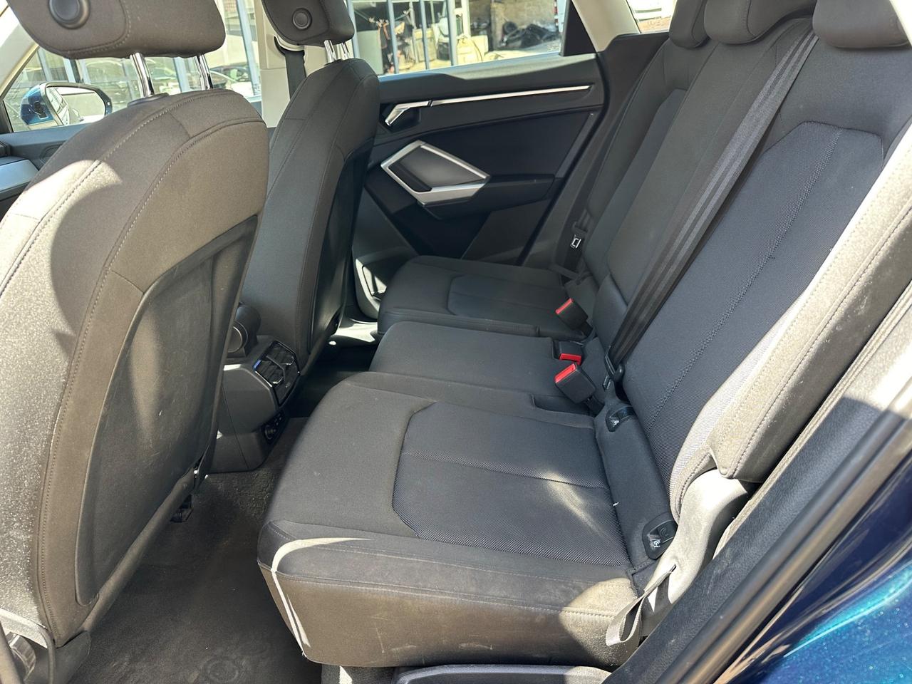 Audi Q3 35 TDI quattro 150 S Tronic NAVI LED 2021