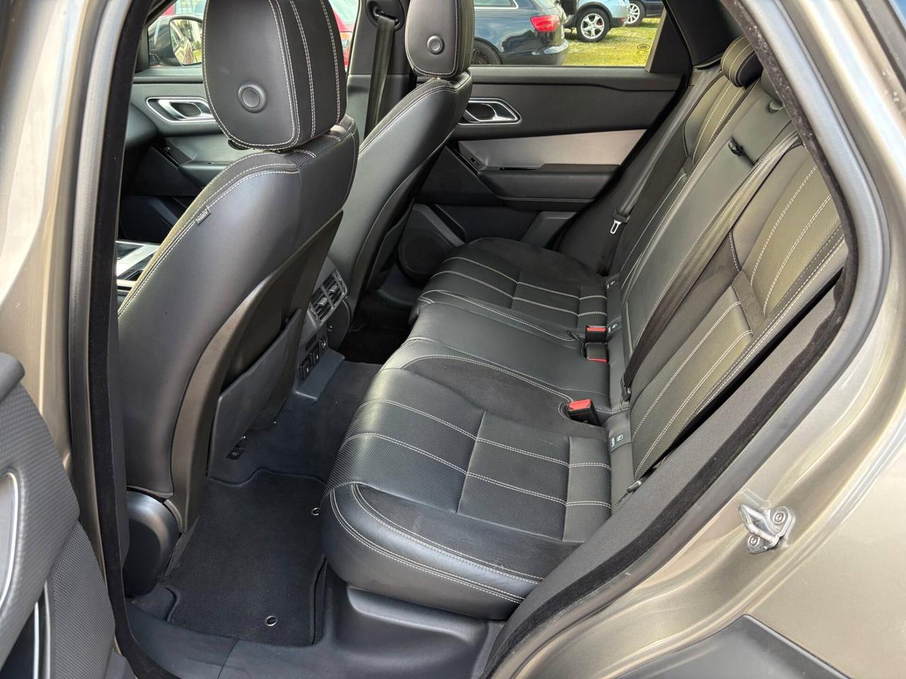 Range Rover Velar 2.0D I4 180 CV R-Dynamic HSE Tetto Aprile