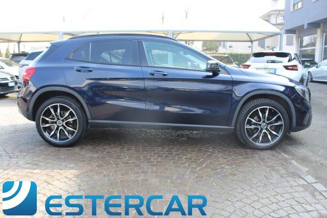 MERCEDES-BENZ GLA 180 d Sport