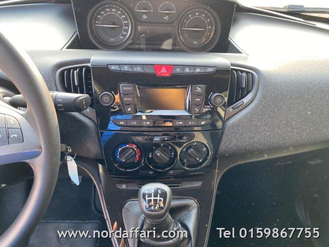 LANCIA Ypsilon 1.0 FireFly 5 porte S&S Hybrid Silver NEOPATENTATO