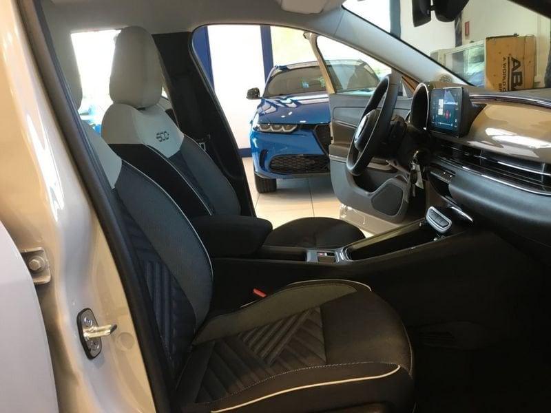 FIAT 600 600 Hybrid 145 CV DCT MHEV Icon MY24