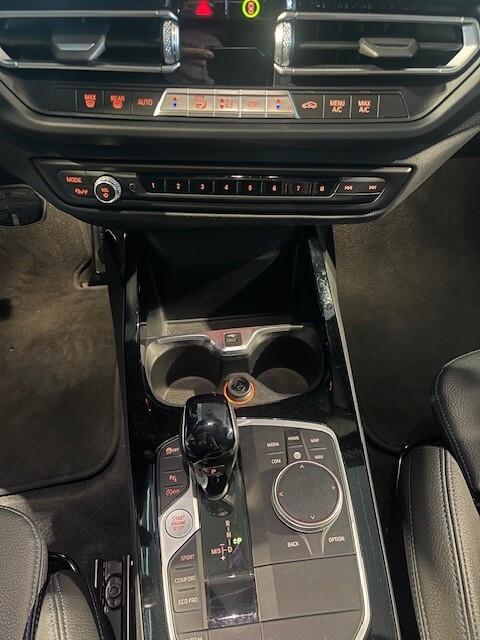Bmw 116 116d 5p. Msport
