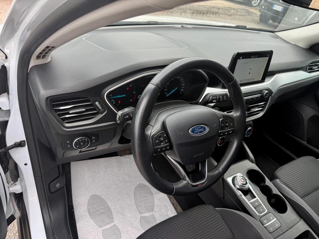 " POCHI KM " Ford Focus 1.5 TDCi 120 CV AUTOM.