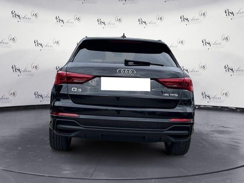 Audi Q3 35 TFSI S tronic S line Led Matrix Camera 18"