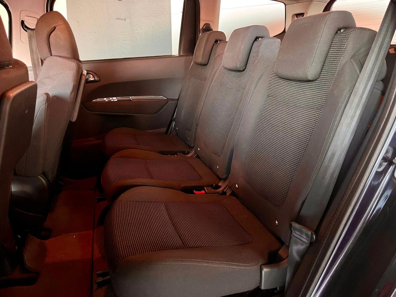 Peugeot 5008 1.6 HDi 112CV Business