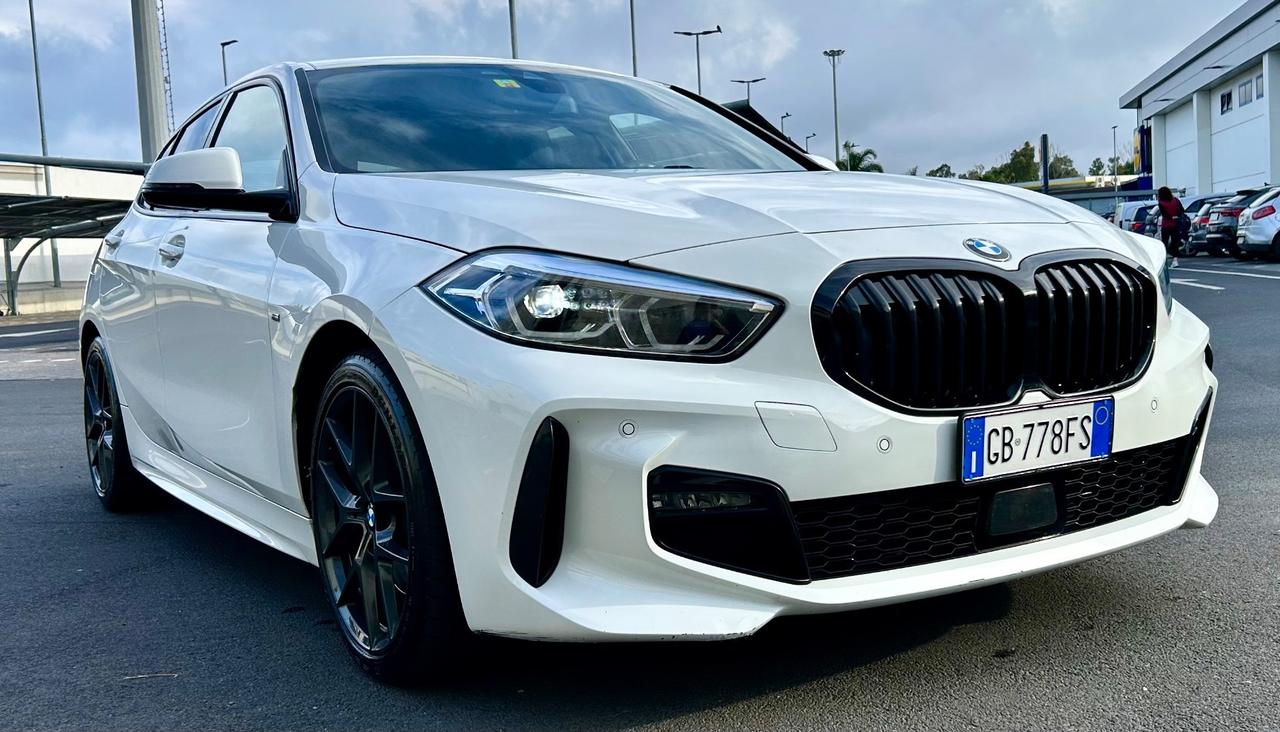 Bmw 118 118d 5p. Msport