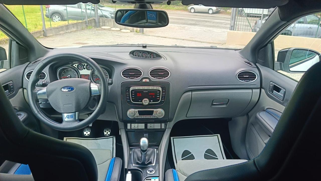 Ford Focus 2.5T (305CV) 3p. RS