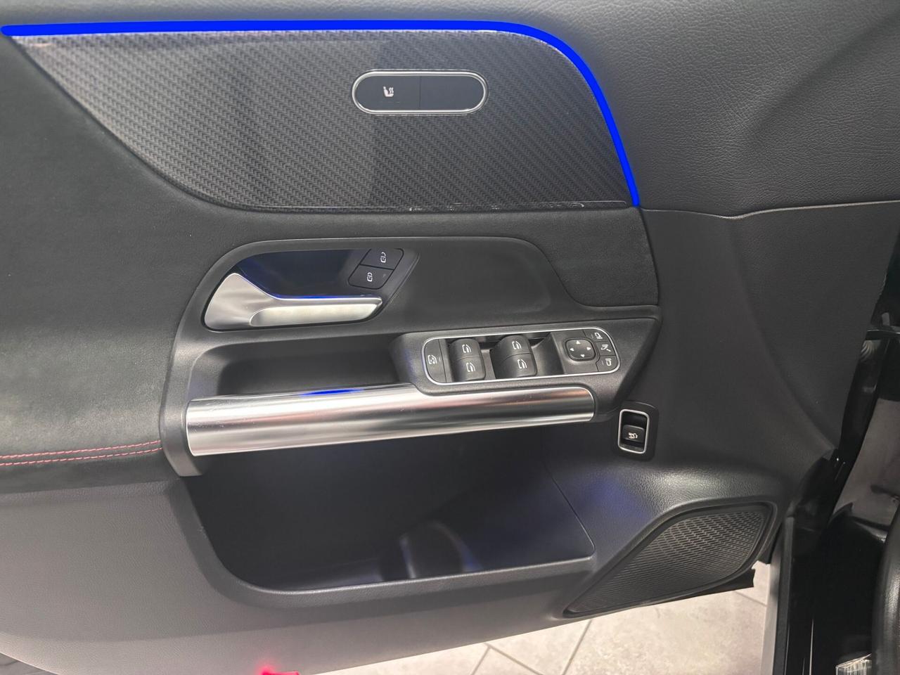 MERCEDES-BENZ GLA 200D PREMIUM AMG-LED-NAVI