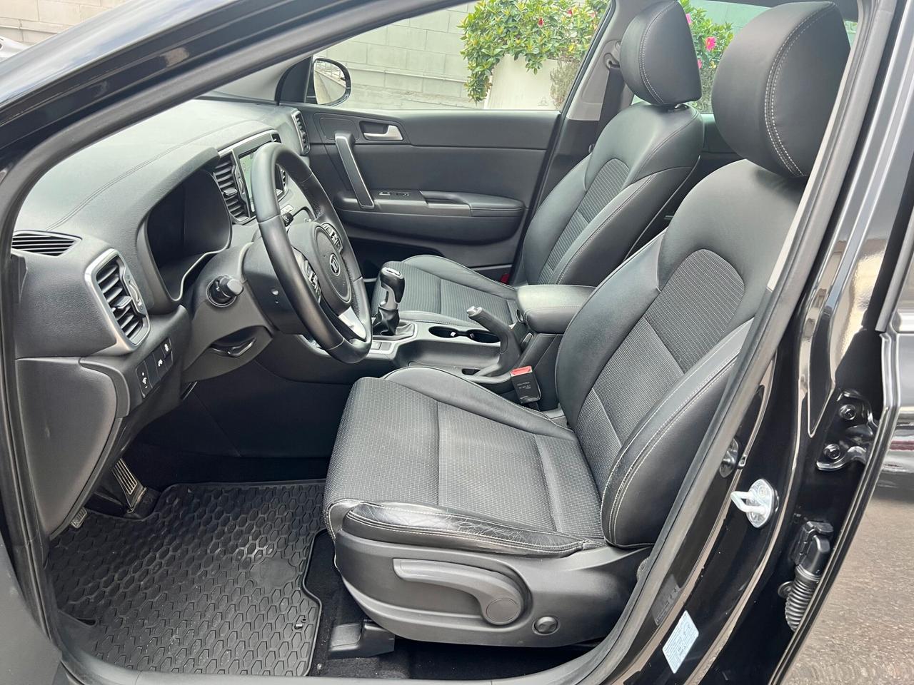 Kia Sportage 1.7 crdi Class Style 2wd 115cv TETTO/XENON/CAMERA