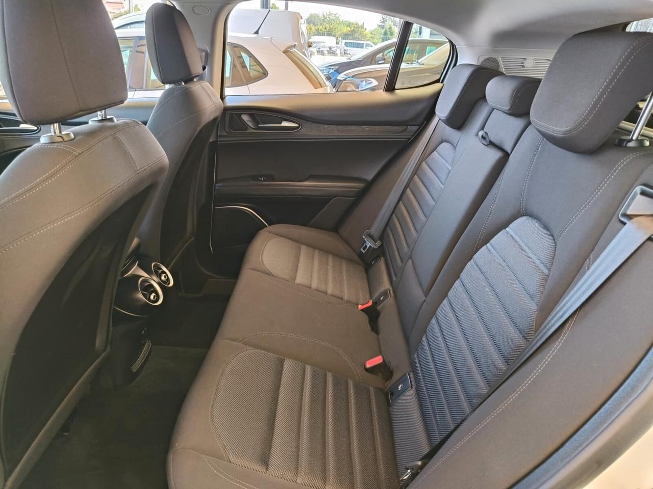 Alfa Romeo Stelvio AUTOCARRO N1 2.2 Turbodiesel 160 CV AT8 RWD Business