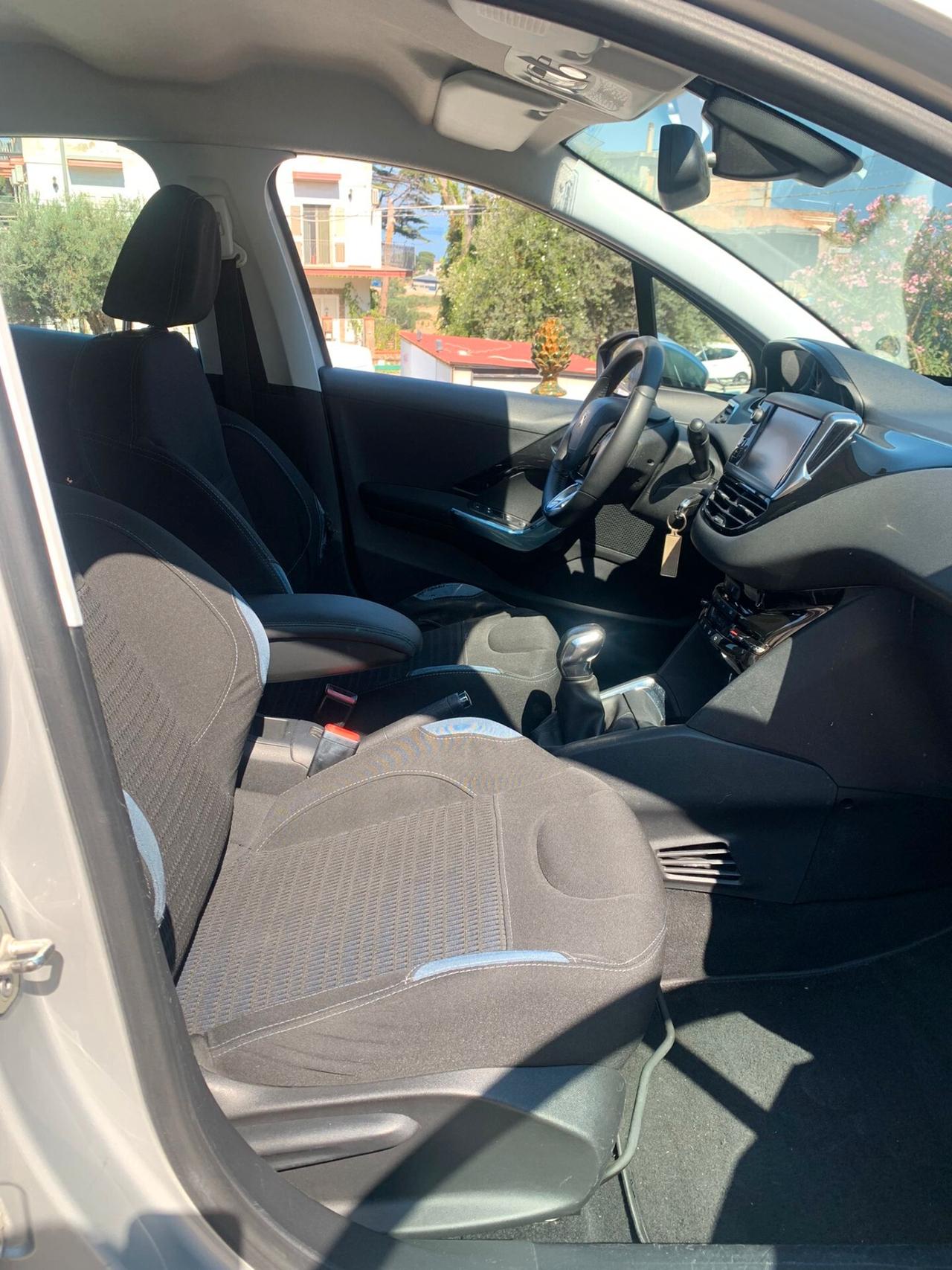 Peugeot 208 1.2 VTi 82 CV 5 porte Allure