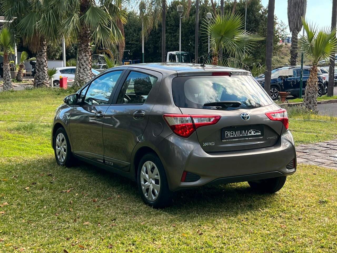 Toyota Yaris 1.5 Hybrid 5 porte Business