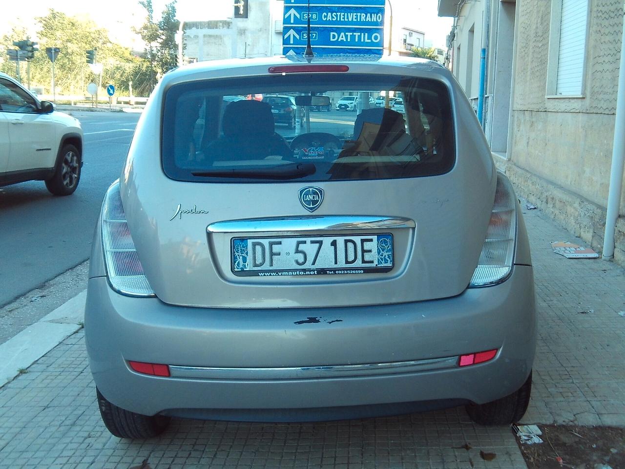 Lancia Ypsilon 1.3 MJT 75 CV Platino