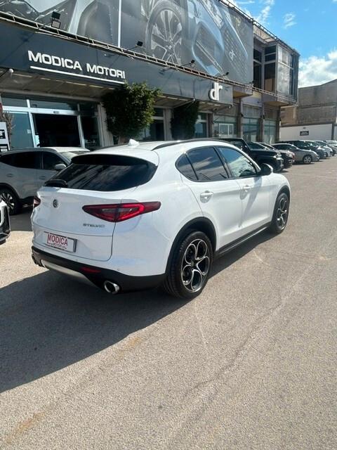 Alfa Romeo Stelvio 2.2 Turbodiesel 210 CV AT8 Q4 Super