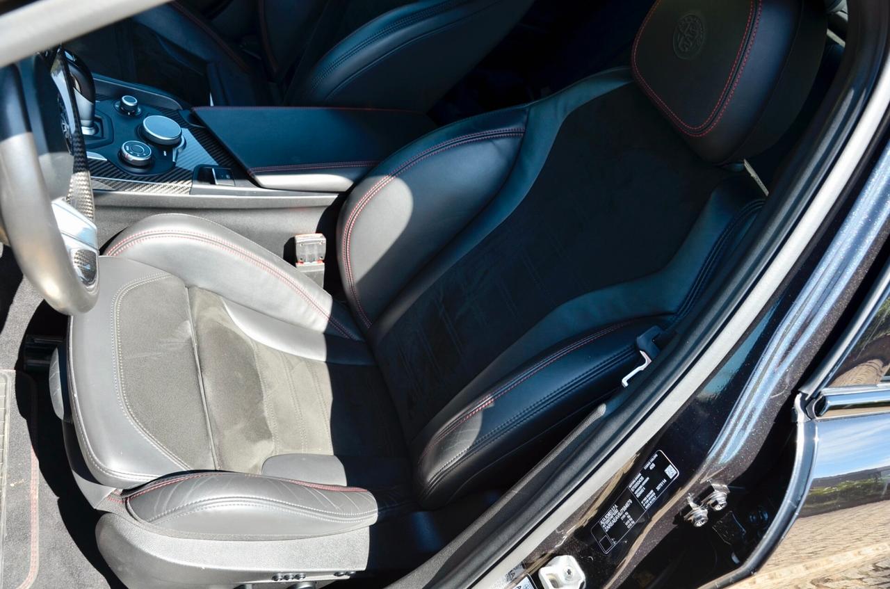 ALFA ROMEO GIULIA 2.9 T V6 QUADRIFOGLIO 510cv AUTO, SERVICE FCA, EURO 6B, HI-FI HARMAN/KARDON, NAVI, RETROCAMERA, XENO, PERMUTE