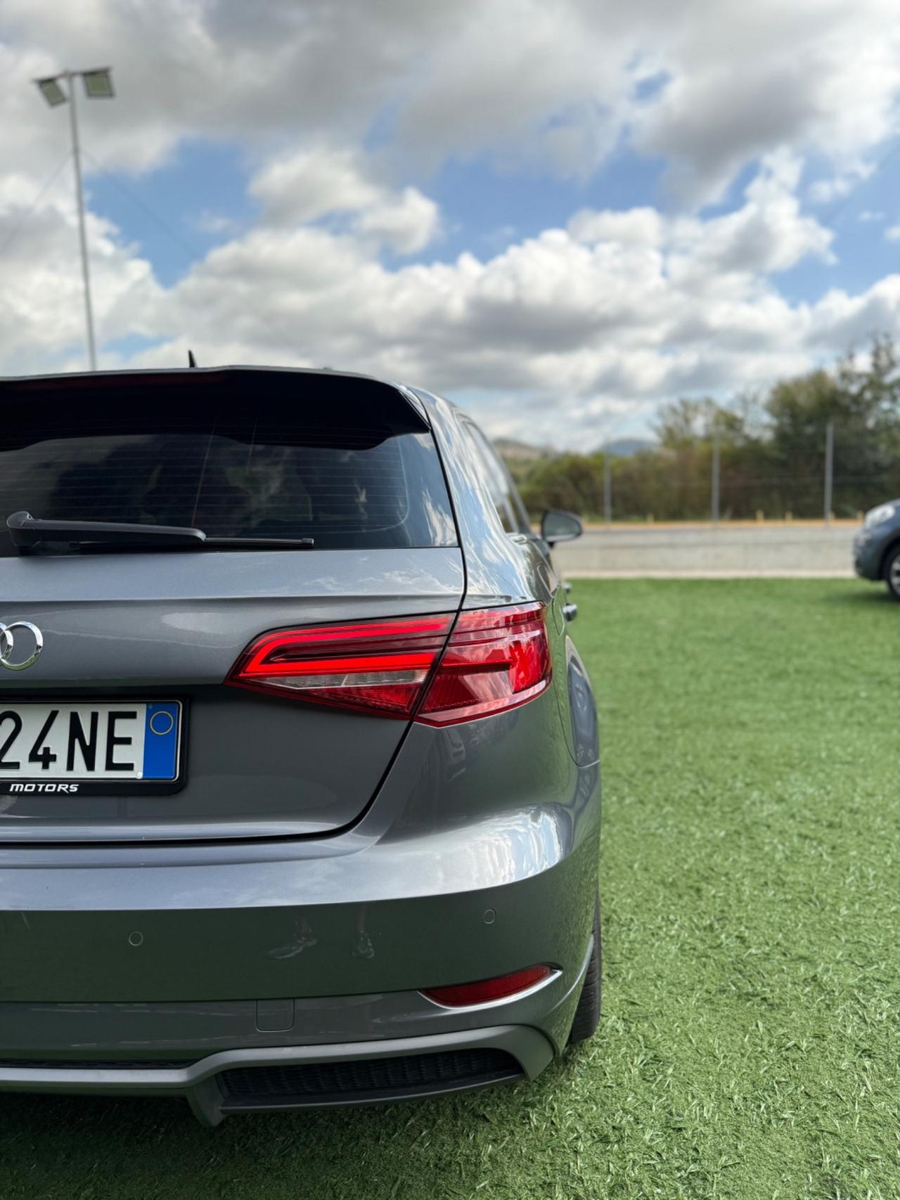 Audi A3 SPB 1.6 Diesel S-LINE