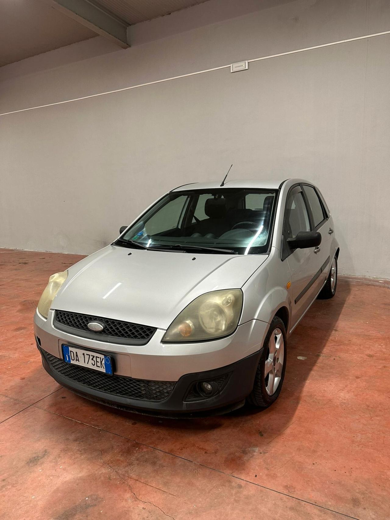 Ford Fiesta 1.4 TDCi 5p. Ghia