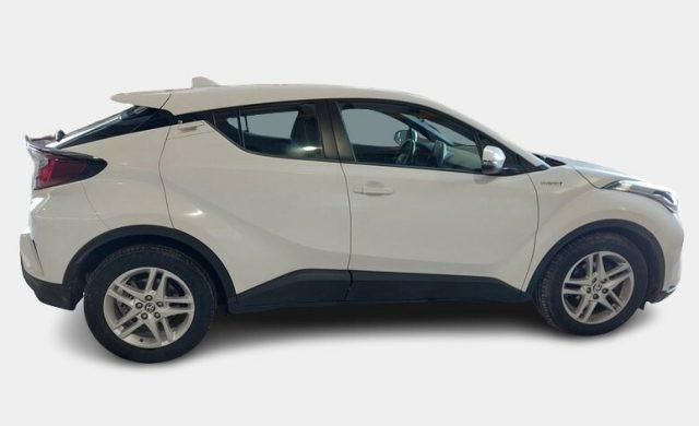 TOYOTA C-HR 1.8 Hybrid E-CVT Business