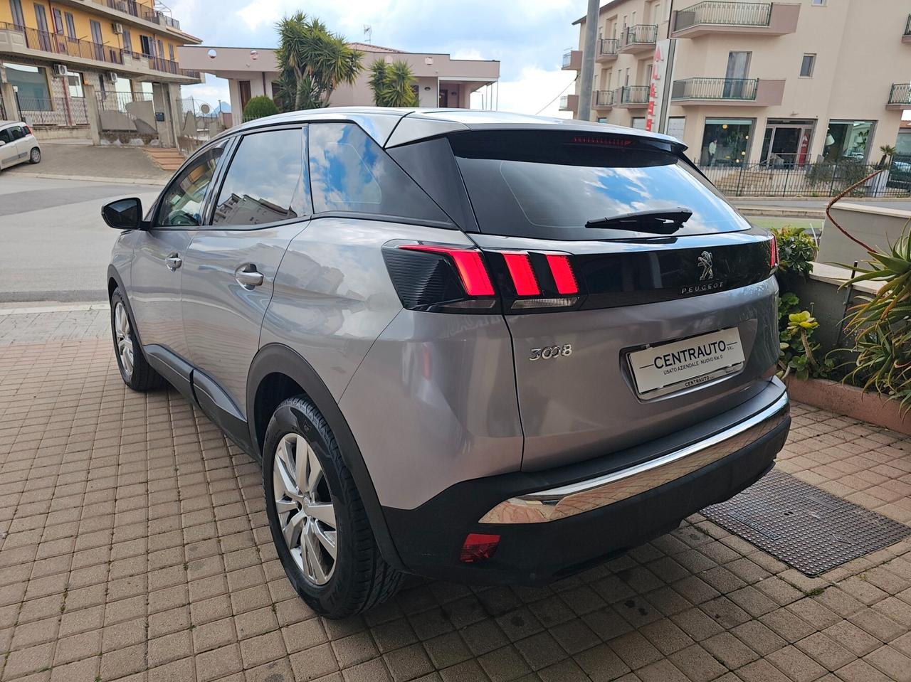 Peugeot 3008 BlueHDi 130 S&S EAT8 Business