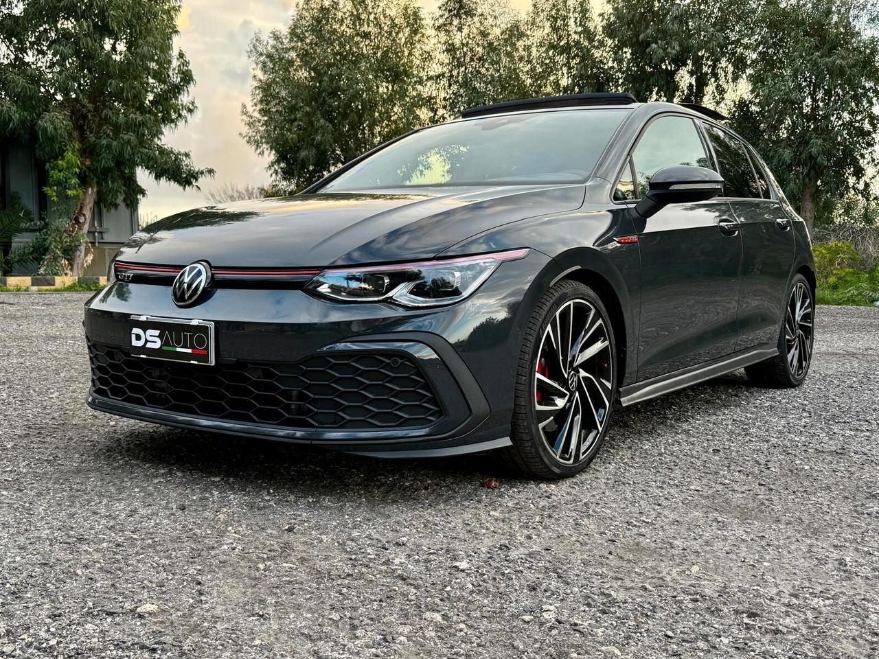 Volkswagen Golf GTI 2.0 TSI DSG