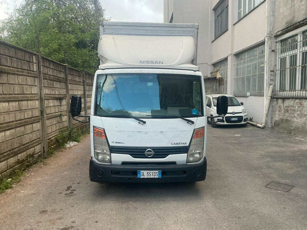 Nissan Cabstar 4as 2.5 TDI NT400 2008