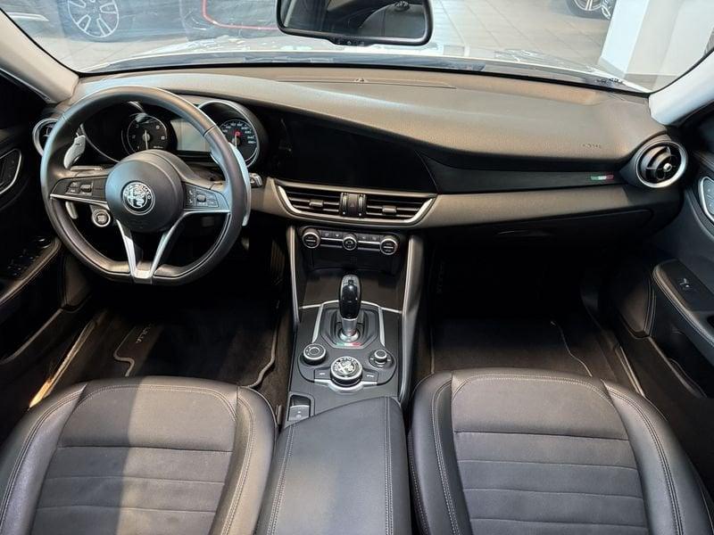 Alfa Romeo Giulia 2.2 Turbodiesel 180 CV AT8 Eco Business