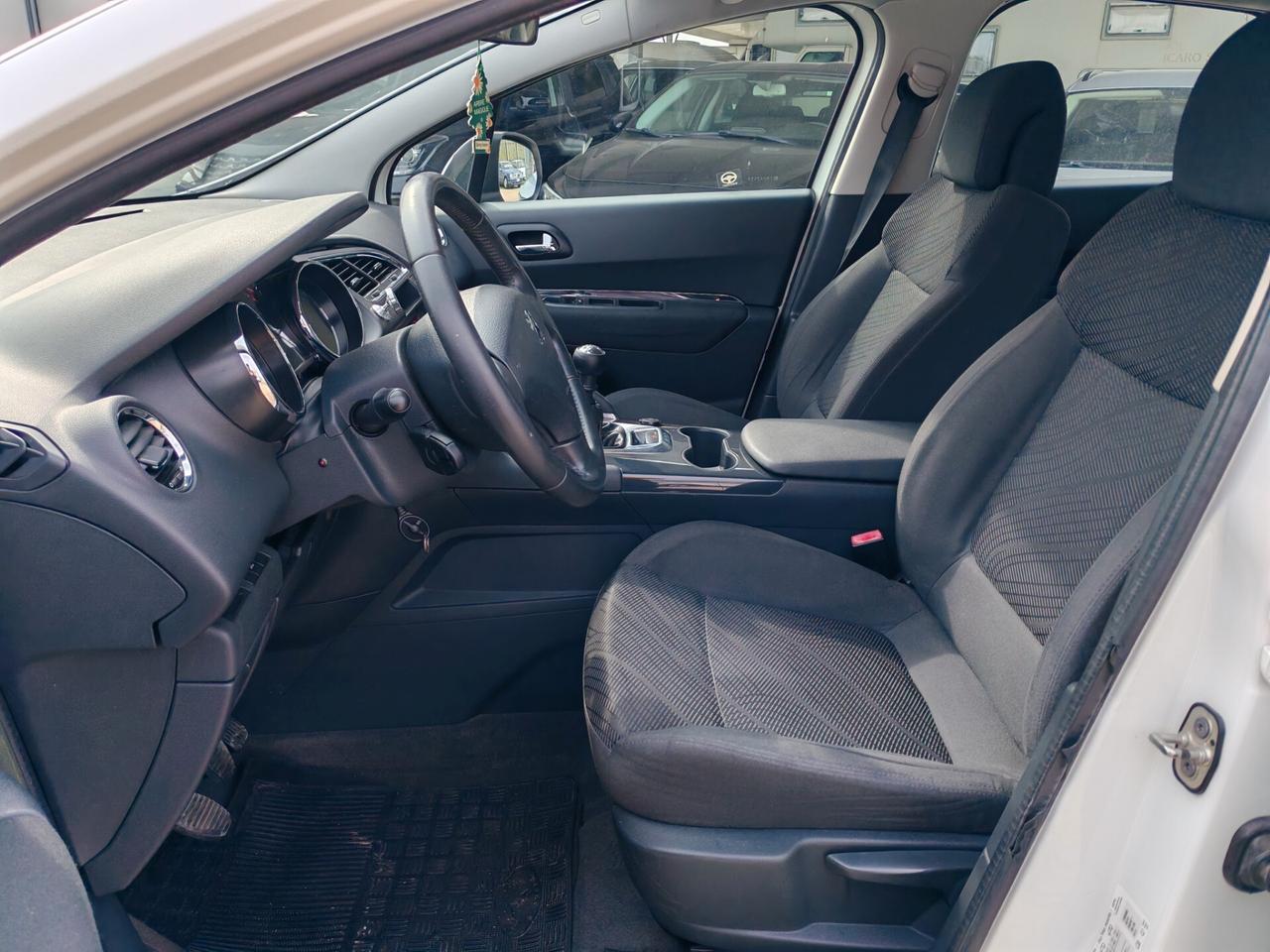 Peugeot 3008 1.6 HDi 112CV Business