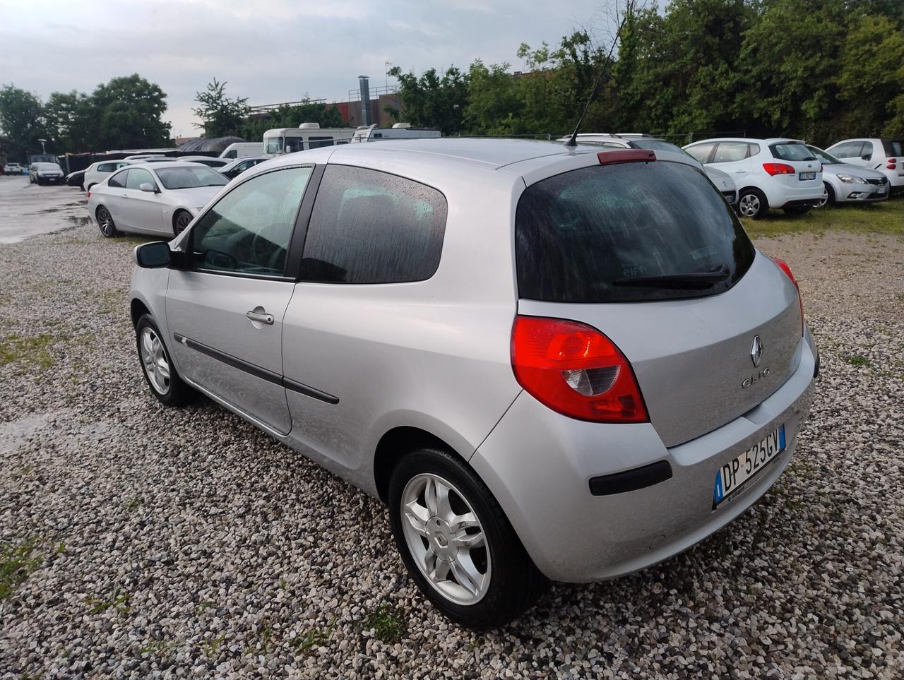 Renault Clio 1.2 16V 3 porte Le Iene