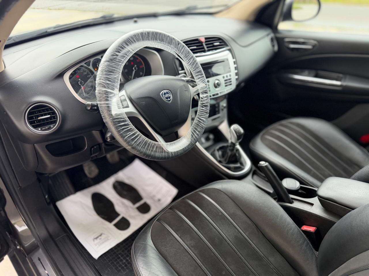 Lancia Delta 1.6 MJT DPF Gold