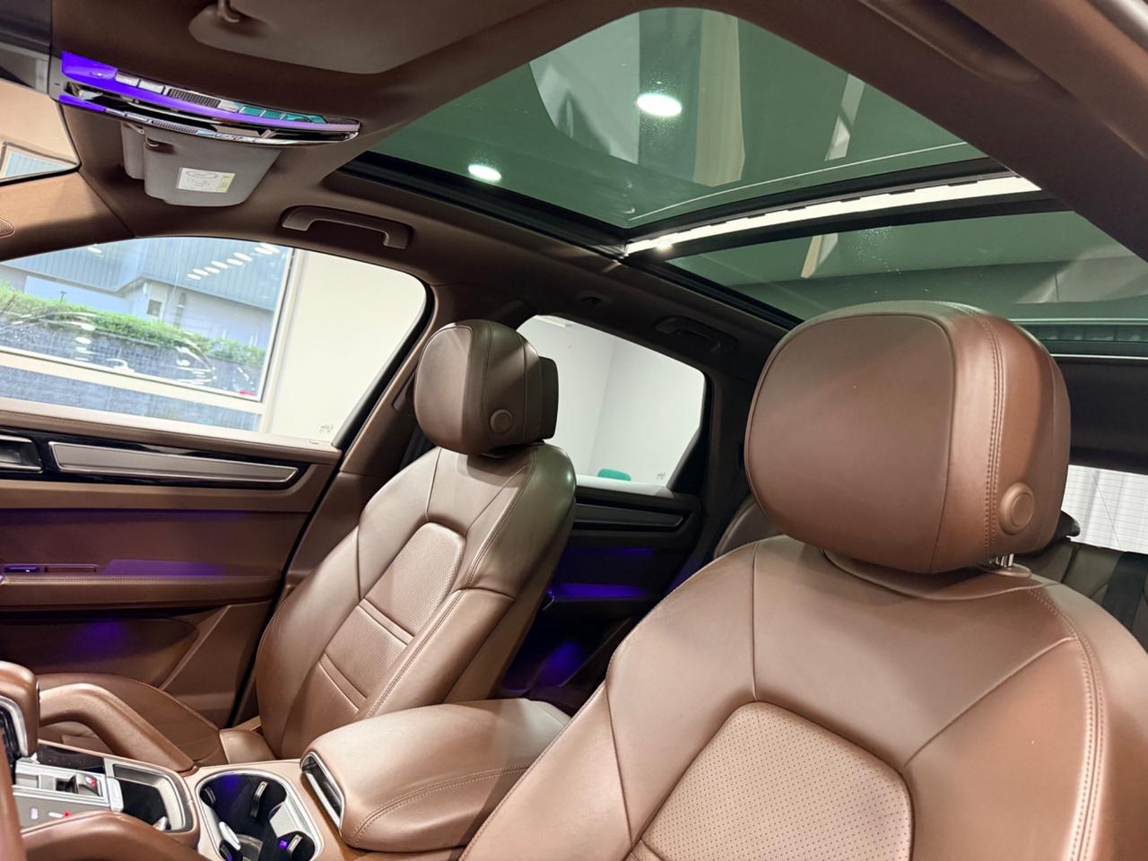 Porsche Cayenne 3.0 V6 1 PROPRIETARIO "BURMESTER"
