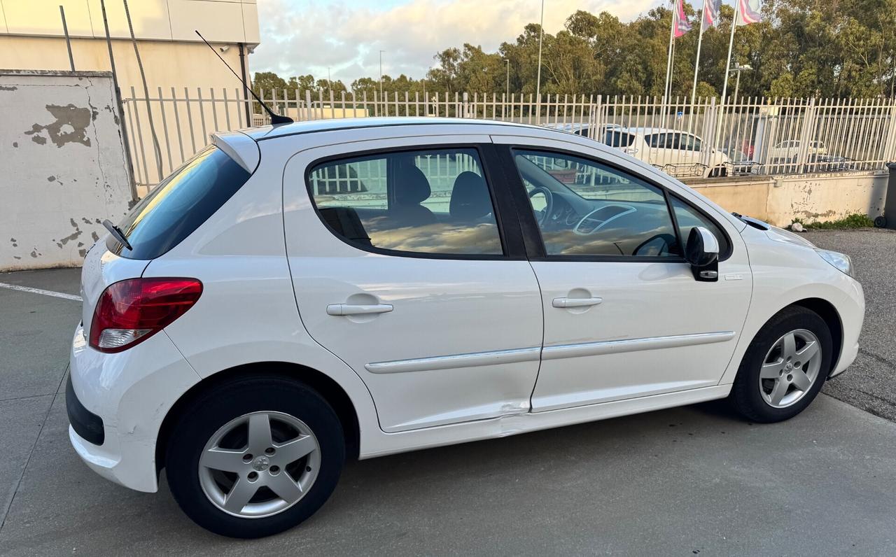 Peugeot 207 1.4 HDi 70CV -SOLO 103.000 KM-