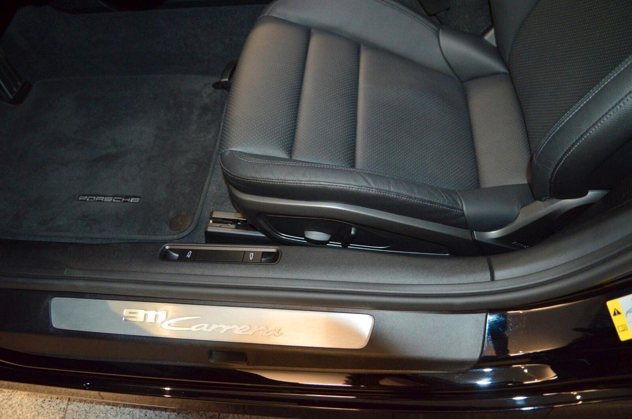 Porsche 911 Carrera