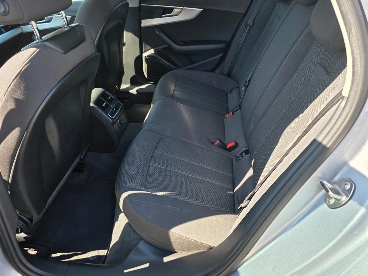 Audi A4 2.0 TDI 122CV Business Sport garantita 12M