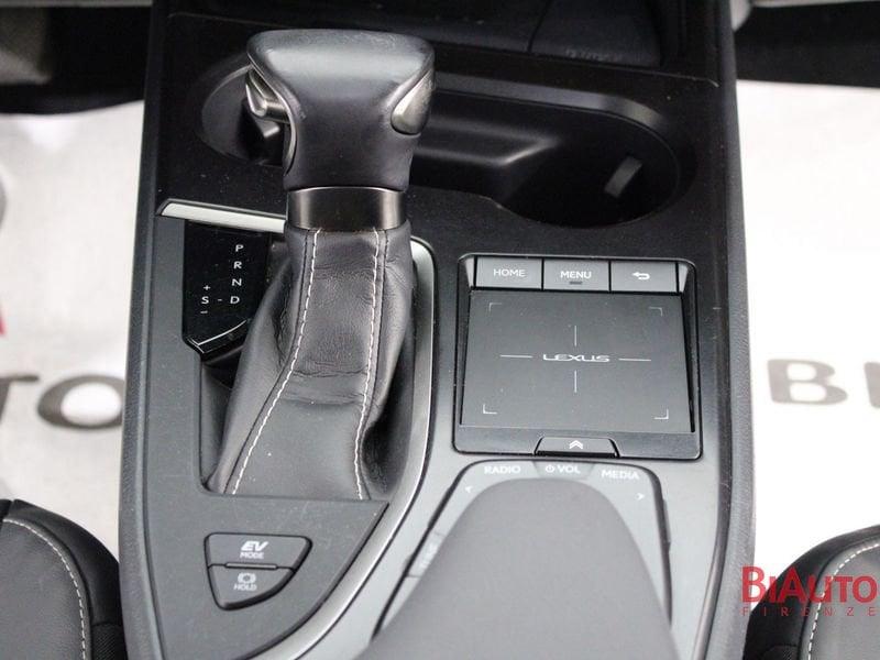 Lexus UX Hybrid 4WD Premium