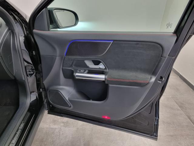 MERCEDES-BENZ GLA 200 d Automatic 4Matic Premium